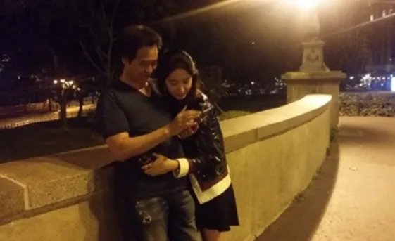 杨采钰和陈金飞在一起了吗？