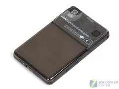奢华阿玛尼联姻手机 三星P520再次降价