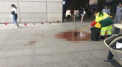 男子坠楼砸中路人致一儿童被砸身亡:当天还是儿童节