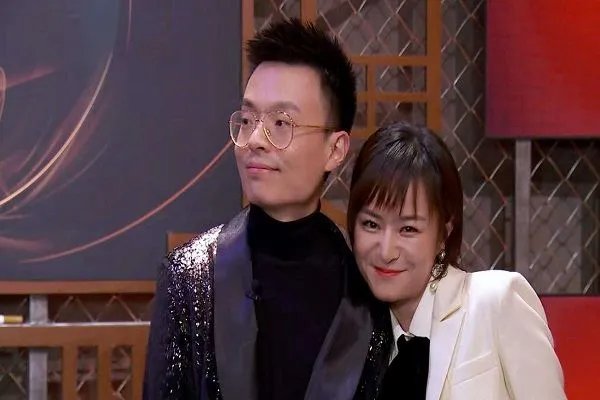 程璐和思文离婚的征兆是程璐在上台表演时就有端倪了吗?