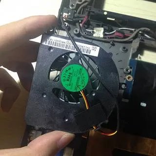 lenovo 联想 U450笔记本维护:拆机清灰、换风扇、换硅脂、换固态硬盘、换内存